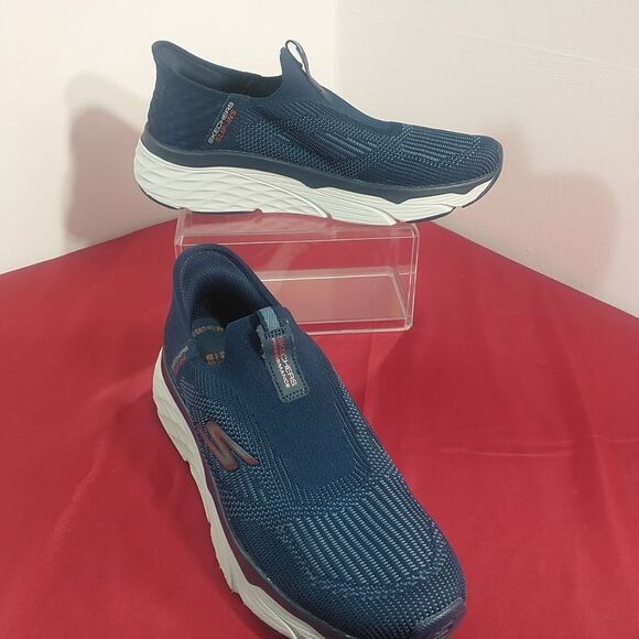Skechers Max Cushioning Slip On Advantageous Mens 11 Navy Running Shoes. - Picture 1 of 9